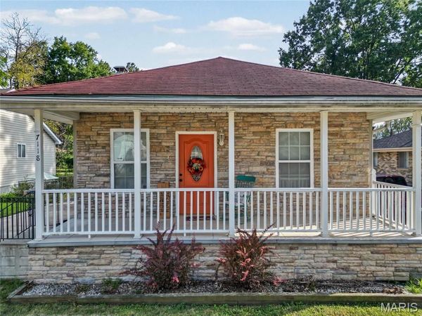 7118 Lindenwood Place, St Louis, MO 63109
