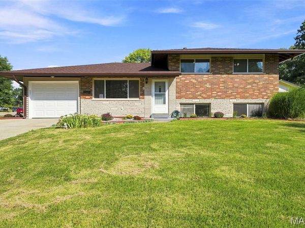 1925 Apple Blossom Court, Florissant, MO 63031