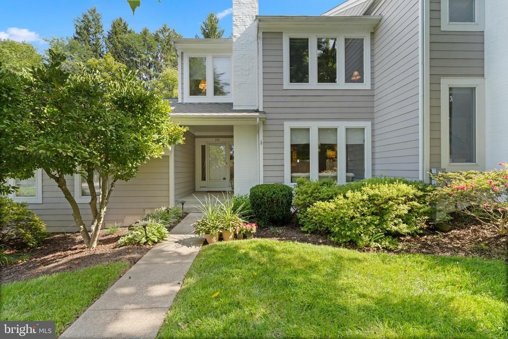 210 CLAY HILL CIRCLE , COCKEYSVILLE, MD 21030