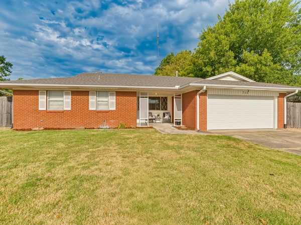 715 N Susan Avenue , Ada, OK 74820