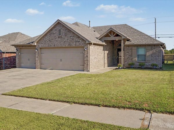 26833 E 142nd Street S, Coweta, OK 74429