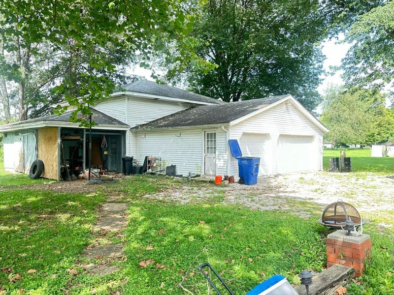 5715 Chestnut Hills Road NE, Newark, OH 43055 Photo 16