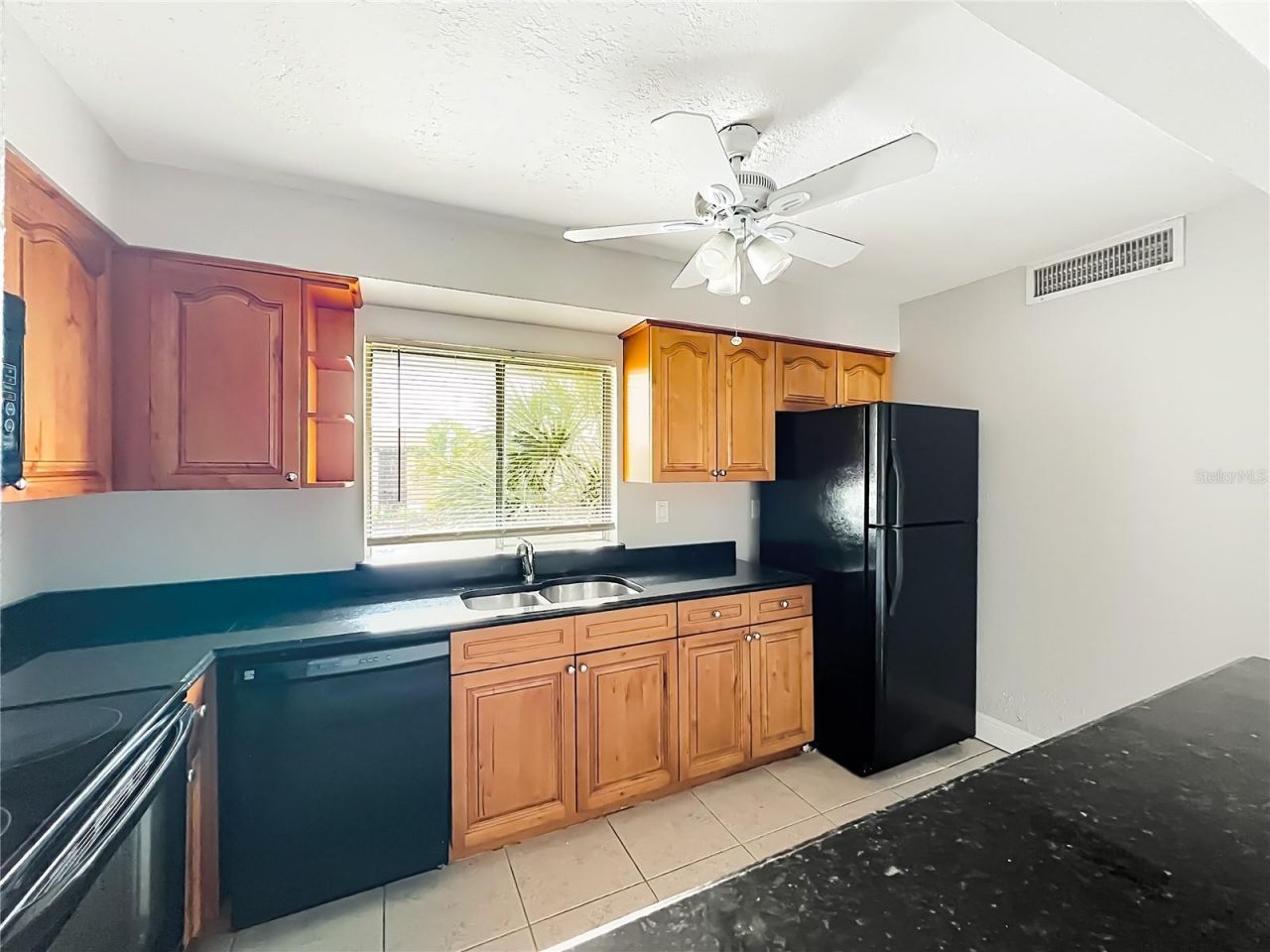 568 Orange Drive, Unit 50, Altamonte Springs, FL 32701 Photo