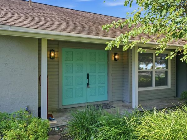 13536 LAKE MAGDALENE DRIVE , TAMPA, FL 33613