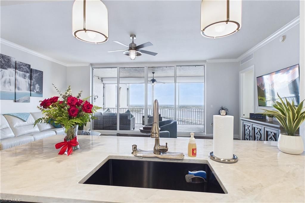 2090 W First St, Unit G2907, Fort Myers, FL 33901 Photo