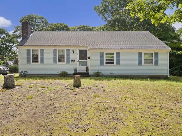 24 S Sea Avenue, West Yarmouth, MA 02673