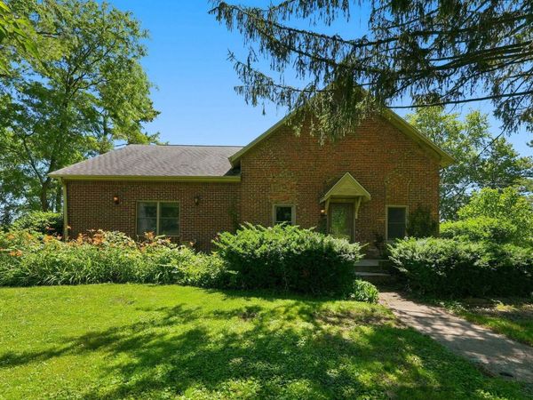 2100 N County Road 800 W, Yorktown, IN 47396