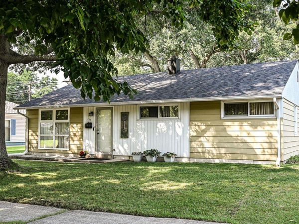 333 Manchester Drive, South Bend, IN 46615