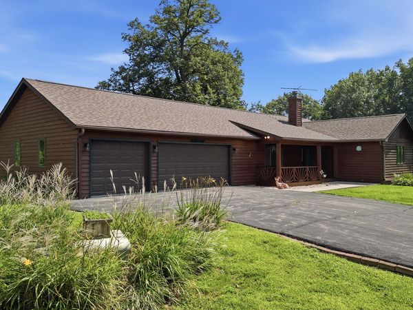 14810 Melinda Drive , Morrison, IL 61270