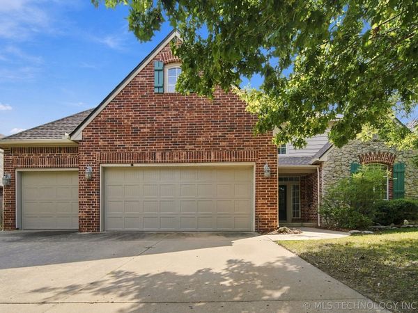 8752 E 102nd Street, Tulsa, OK 74133