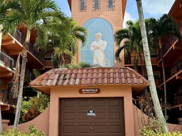 610 Tennis Club Drive, Unit 408, Fort Lauderdale, FL 33311