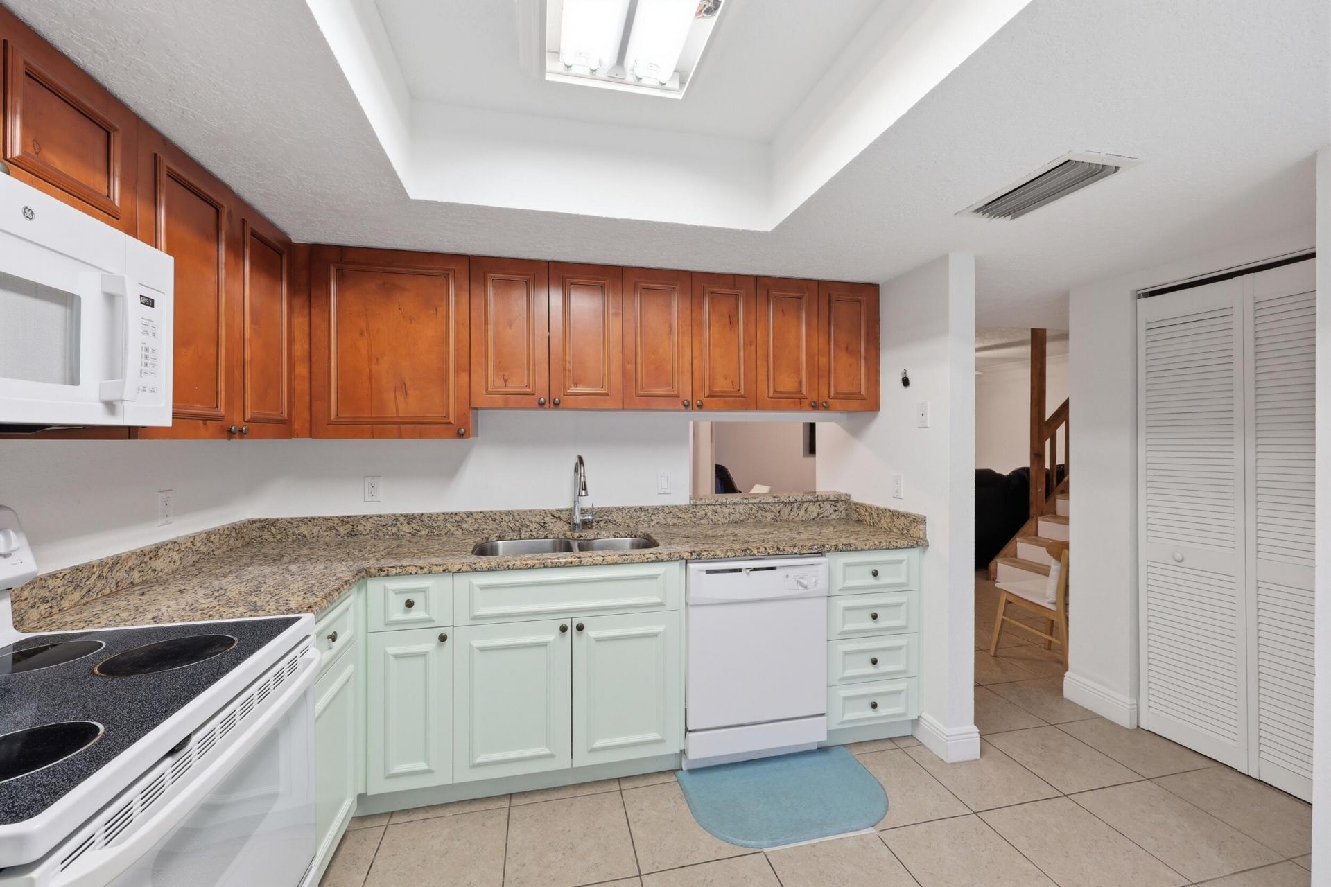 301 Lakewood Drive, Unit 8A, Jupiter, FL 33458 Photo