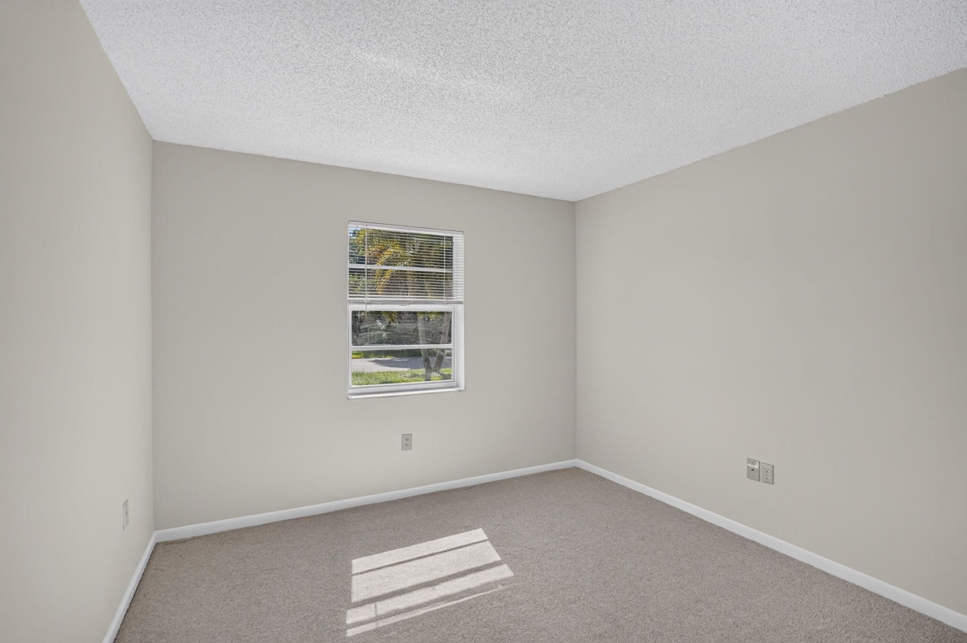 702 Place Tavant, Delray Beach, FL 33445 Photo