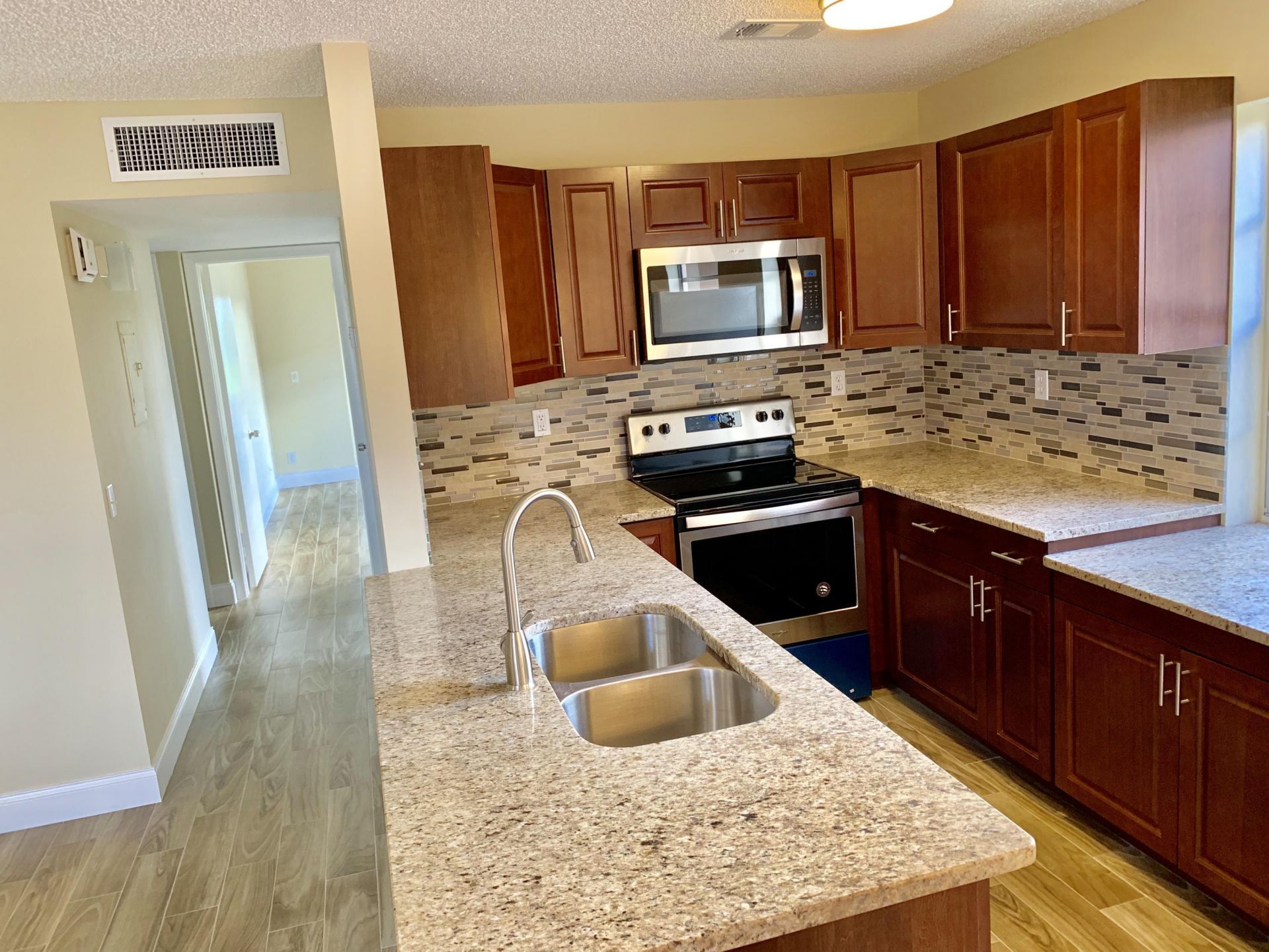 89 Normandy B, Delray Beach, FL 33484 Photo