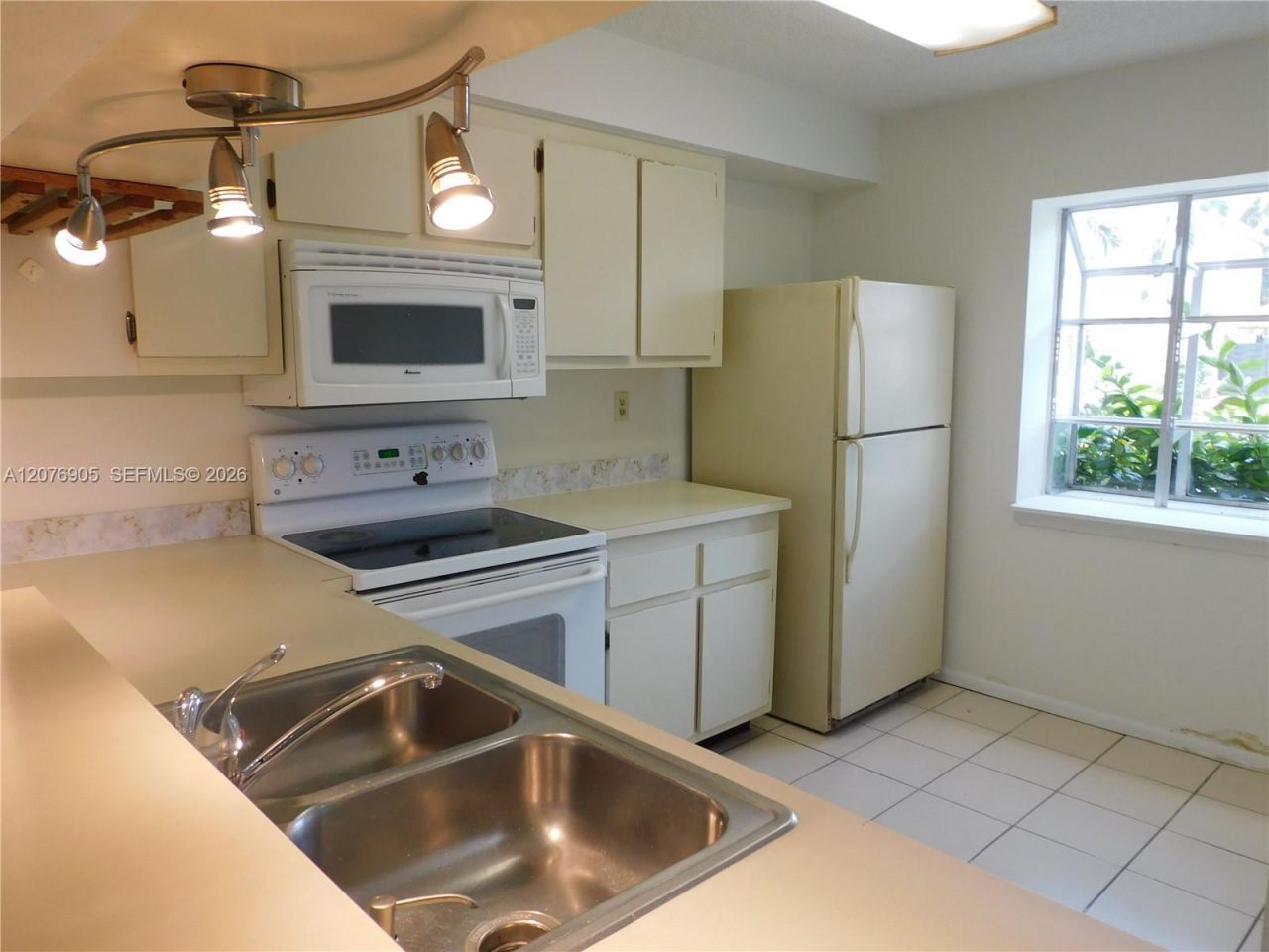 14732 SW 90th Ter, Miami, FL 33196 Photo