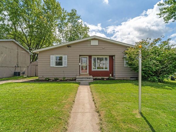1032 C Avenue, Nevada, IA 50201
