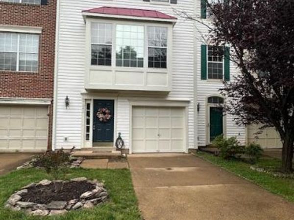 21942 THOMPSON SQUARE , STERLING, VA 20166
