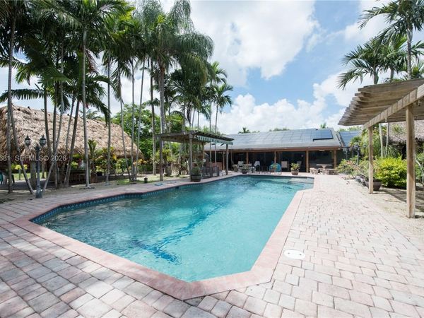 15720 SW 258th St , Homestead, FL 33031