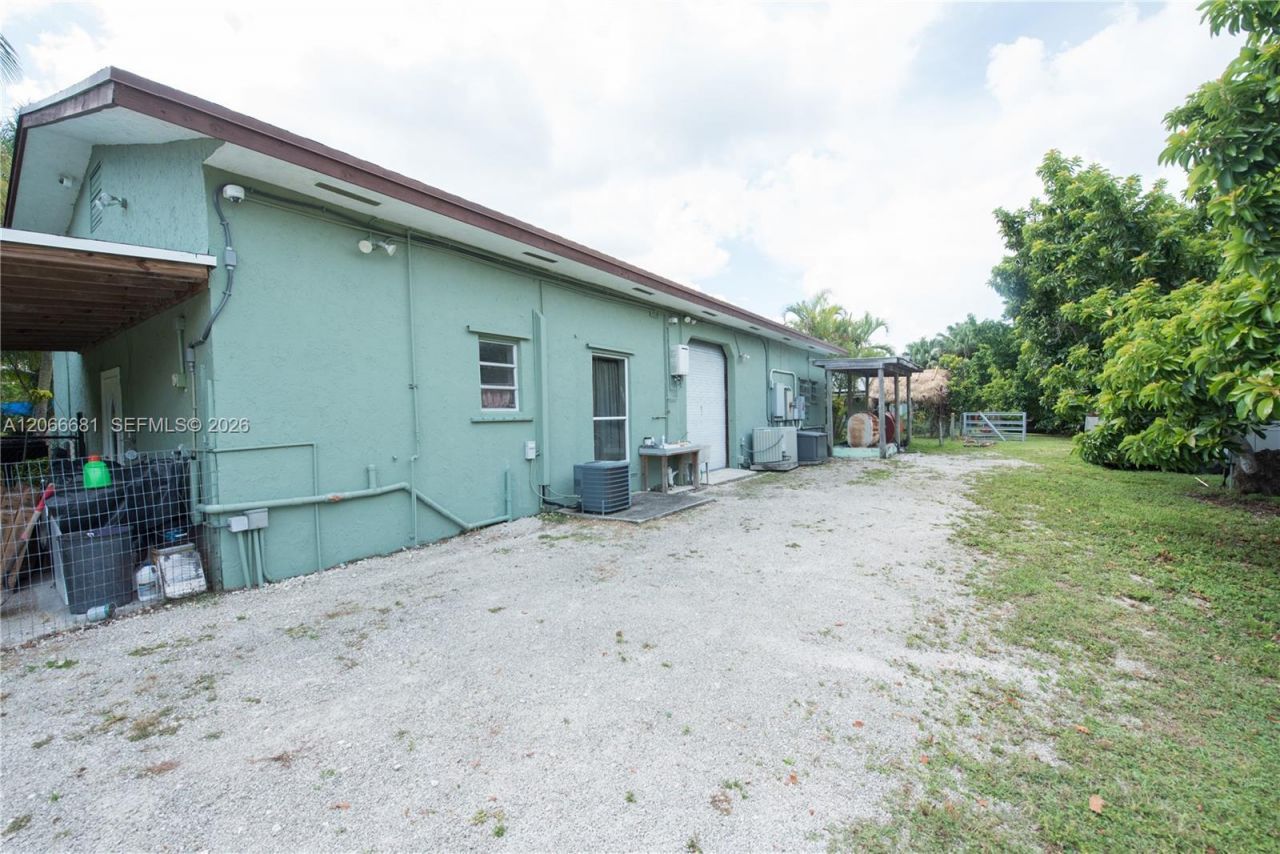 15720 SW 258th St , Homestead, FL 33031 Photo
