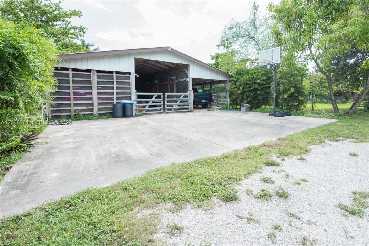 15720 SW 258th St , Homestead, FL 33031 Photo