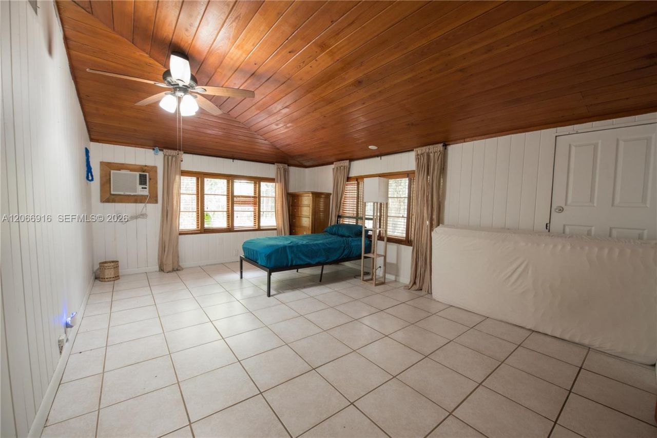 14000 SW 216th St, Miami, FL 33170 Photo