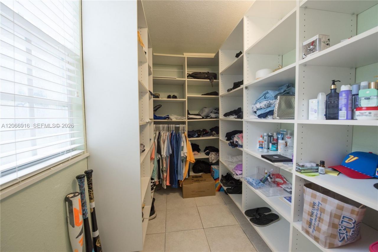 14000 SW 216th St, Miami, FL 33170 Photo