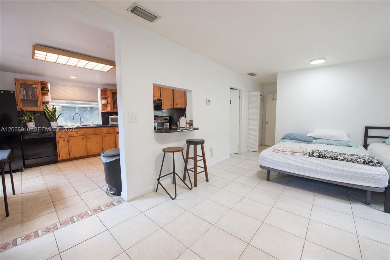14000 SW 216th St, Miami, FL 33170 Photo
