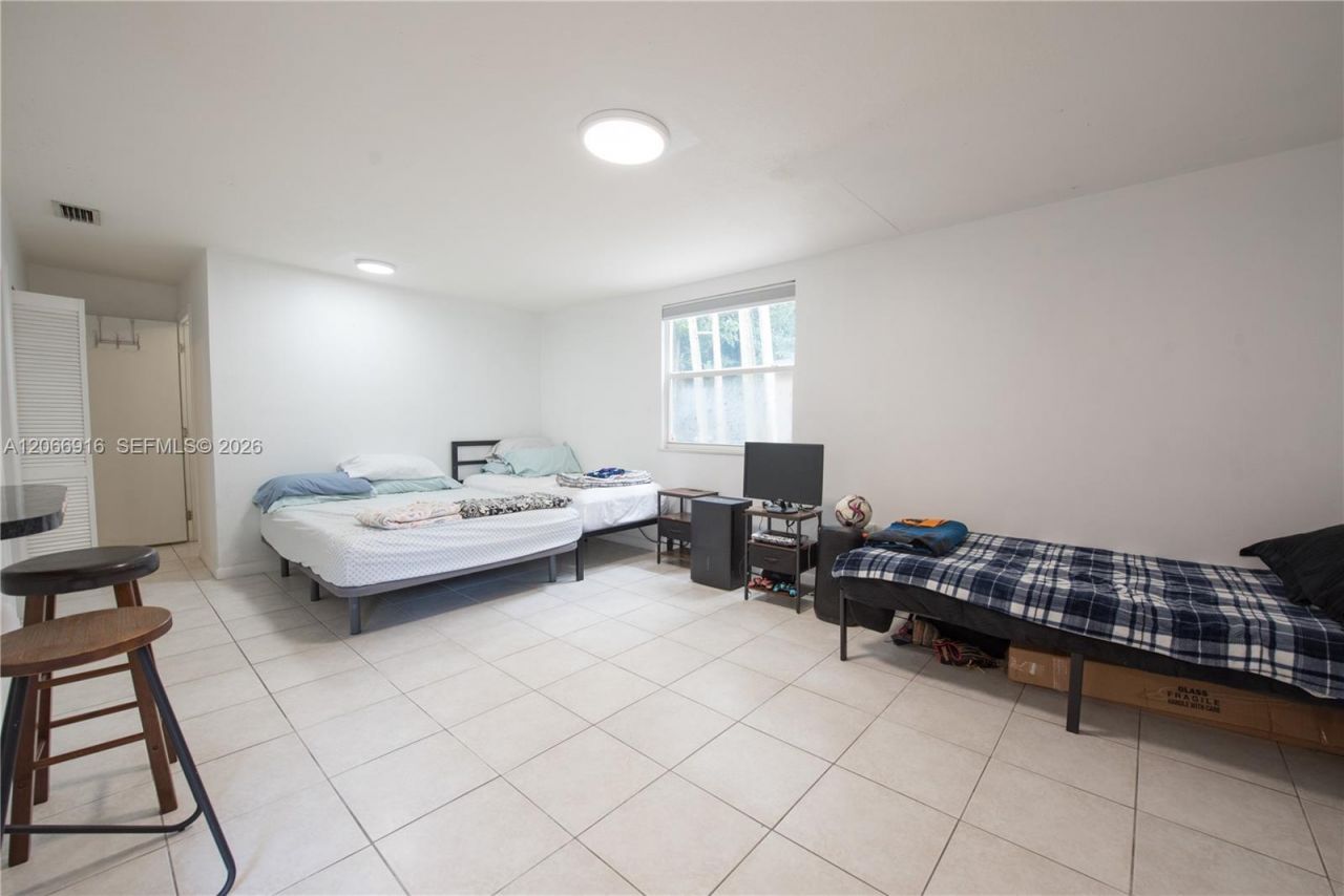 14000 SW 216th St, Miami, FL 33170 Photo