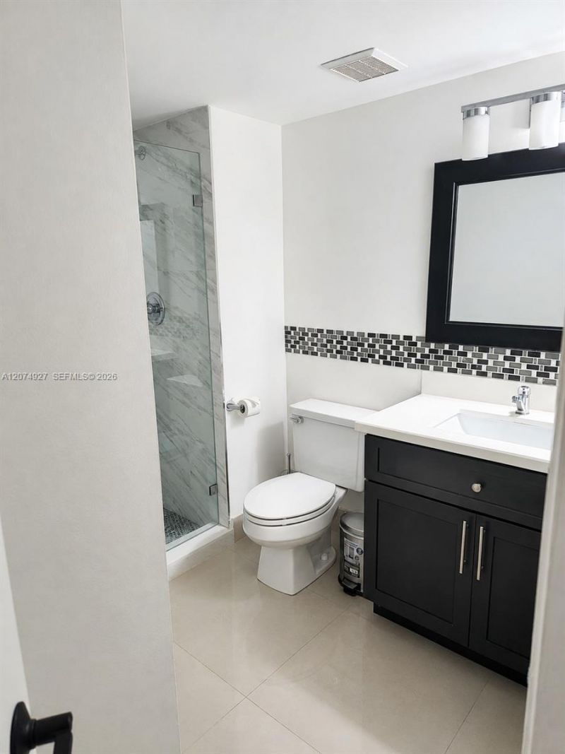 16511 Blatt Blvd , Unit 103, Weston, FL 33326 Photo