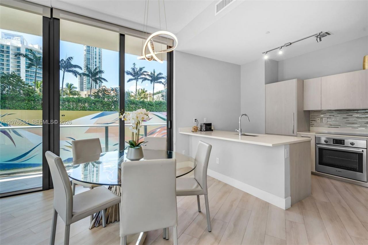 501 NE 31st St , Unit 306, Miami, FL 33137 Photo