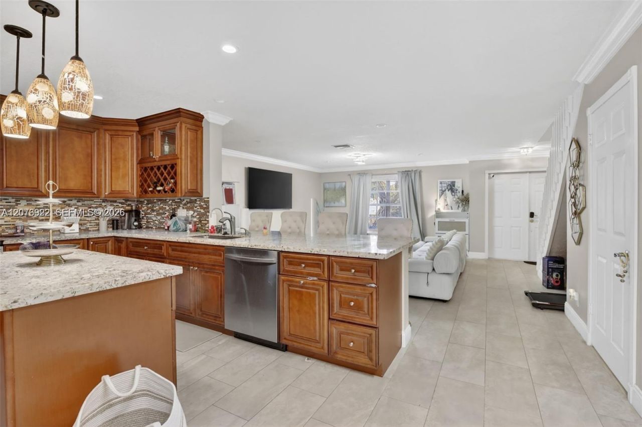 3815 NW 122nd Ter, Sunrise, FL 33323 Photo