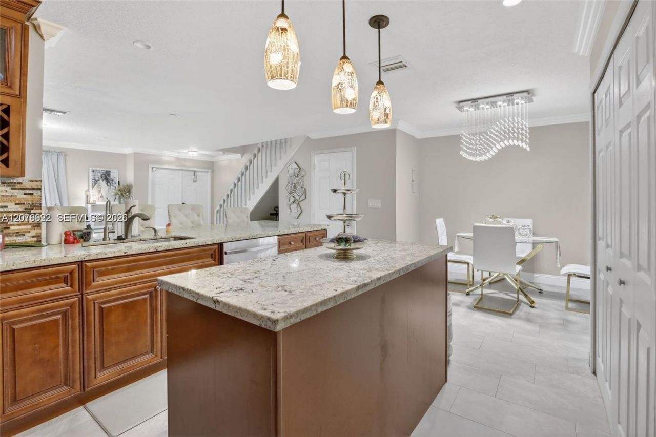3815 NW 122nd Ter, Sunrise, FL 33323 Photo