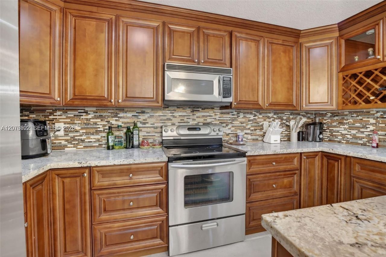 3815 NW 122nd Ter, Sunrise, FL 33323 Photo