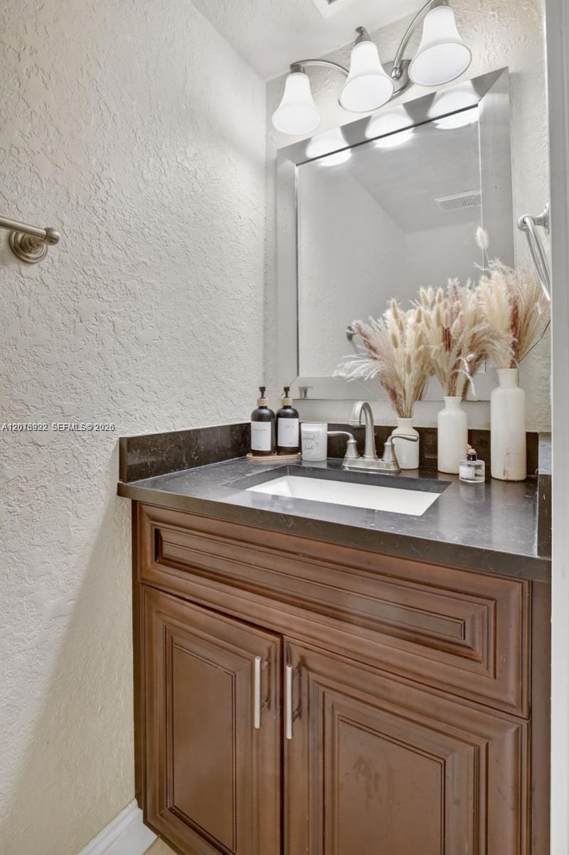 3815 NW 122nd Ter, Sunrise, FL 33323 Photo