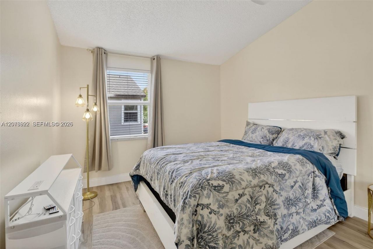 3815 NW 122nd Ter, Sunrise, FL 33323 Photo
