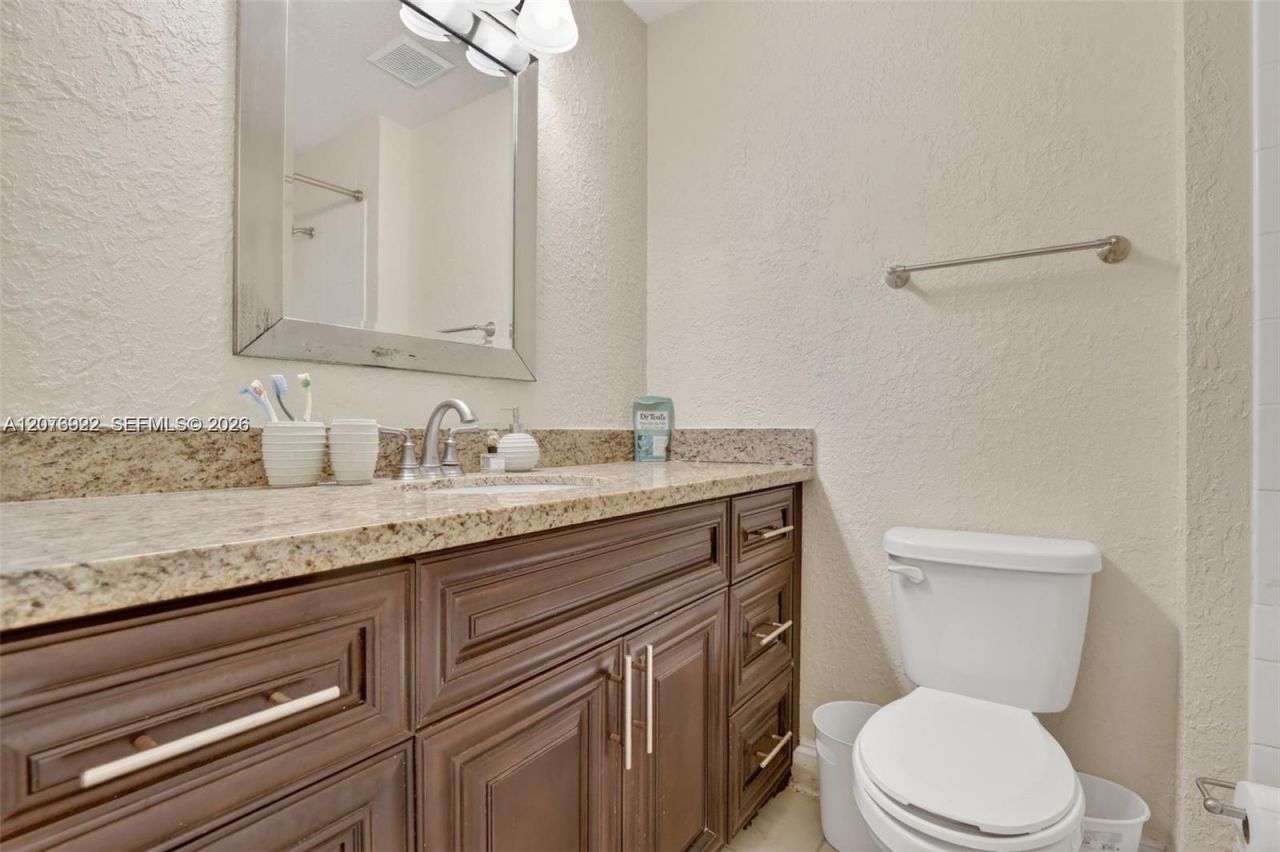 3815 NW 122nd Ter, Sunrise, FL 33323 Photo