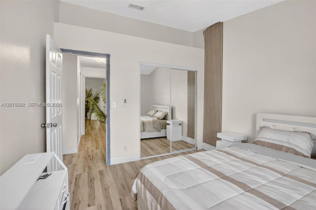 3815 NW 122nd Ter, Sunrise, FL 33323 Photo