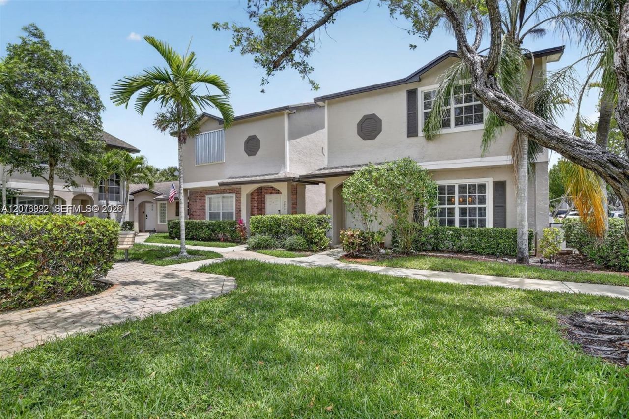3815 NW 122nd Ter, Sunrise, FL 33323 Photo