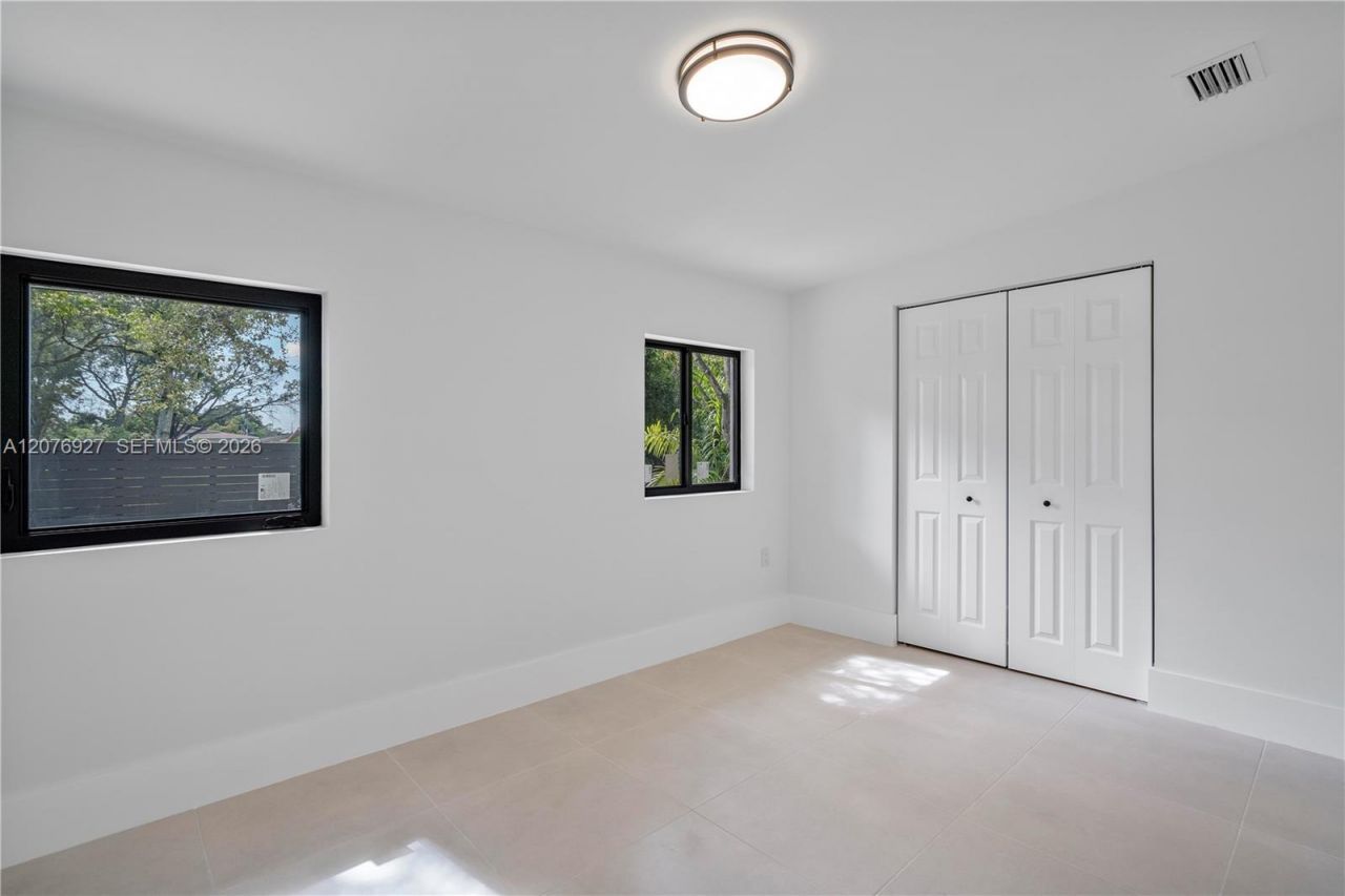 490 NE 141st , Unit 490, North Miami, FL 33161 Photo