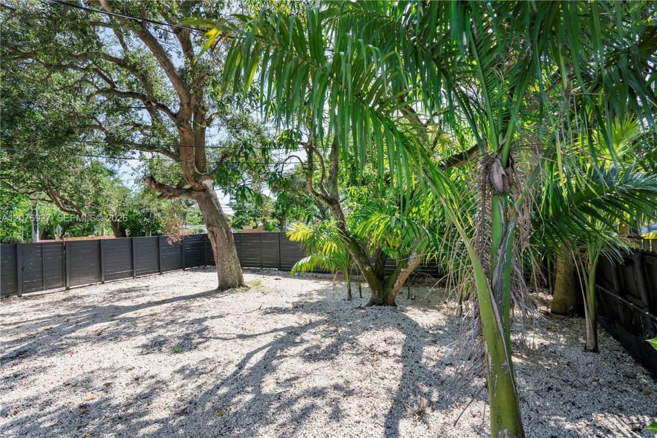 490 NE 141st , Unit 490, North Miami, FL 33161 Photo