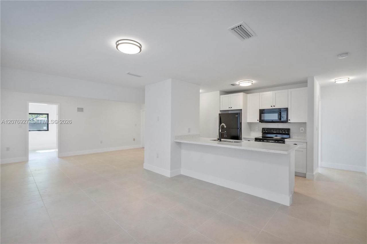 490 NE 141st , Unit 490, North Miami, FL 33161 Photo