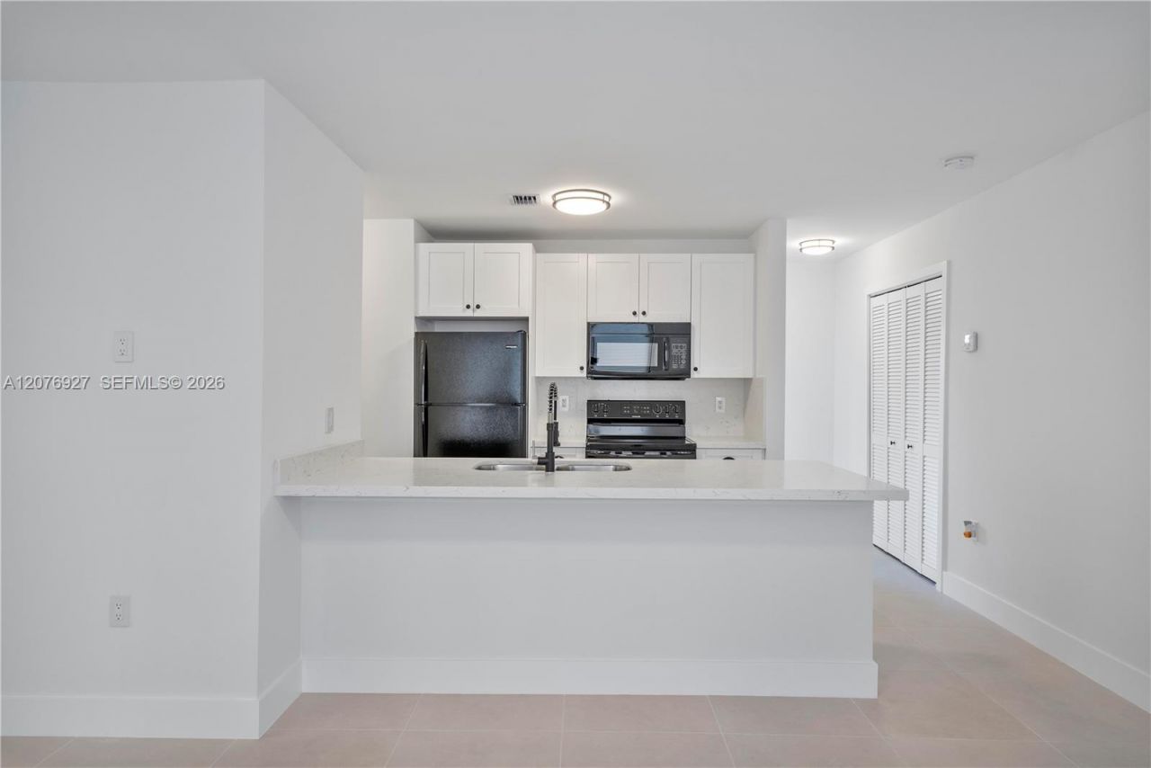 490 NE 141st , Unit 490, North Miami, FL 33161 Photo