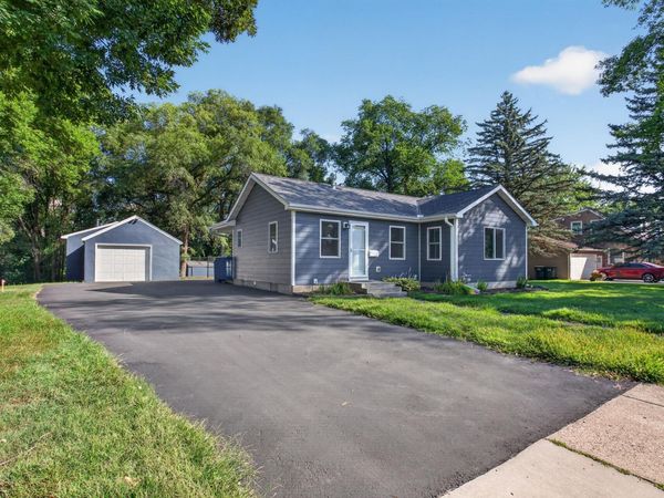 935 5th Avenue W, Shakopee, MN 55379