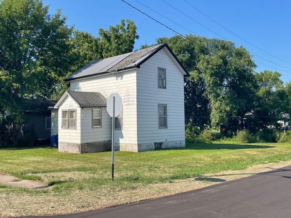 200 Larson Avenue , Ashby, MN 56309