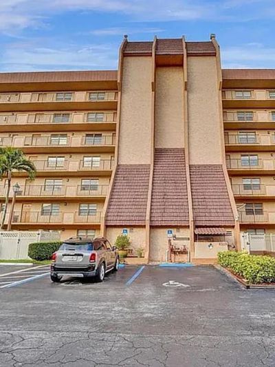 3001 W Rolling Hills Circle, Unit 709, Davie, FL 33328 Photo