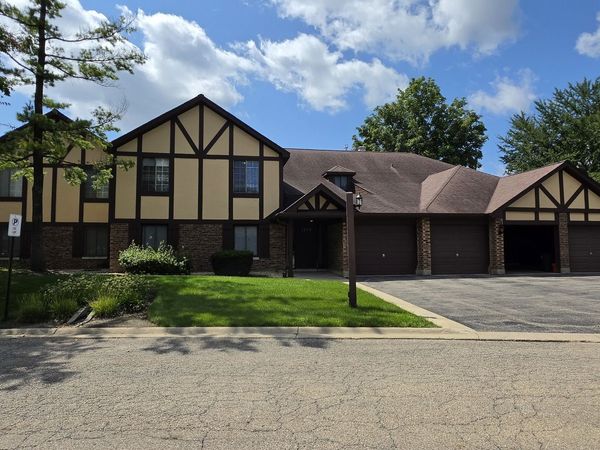 1758 Plymouth Court , Unit C, Wheaton, IL 60189