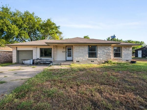 807 E Tyler Street, Mexia, TX 76667