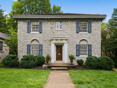222 Kingsway Drive, Lexington, KY 40502
