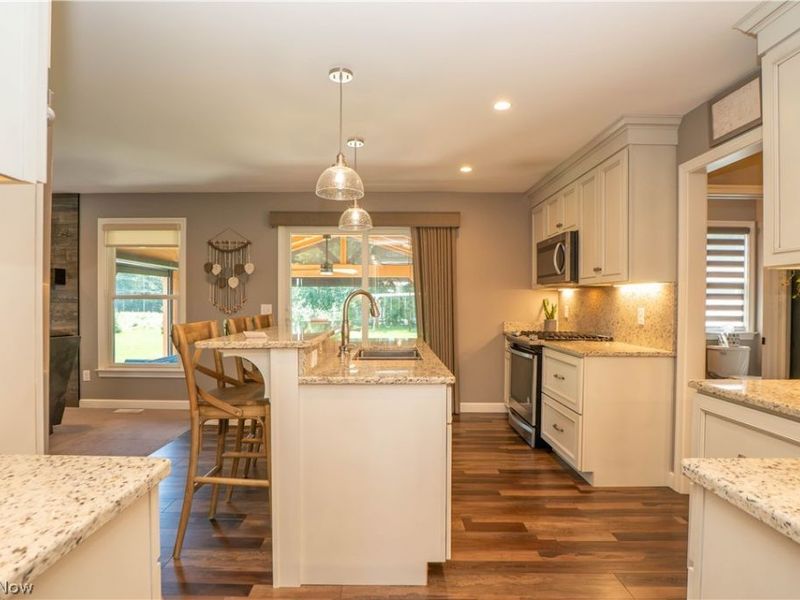 760 Radcliffe Pass, Columbiana, OH 44408 Photo 12