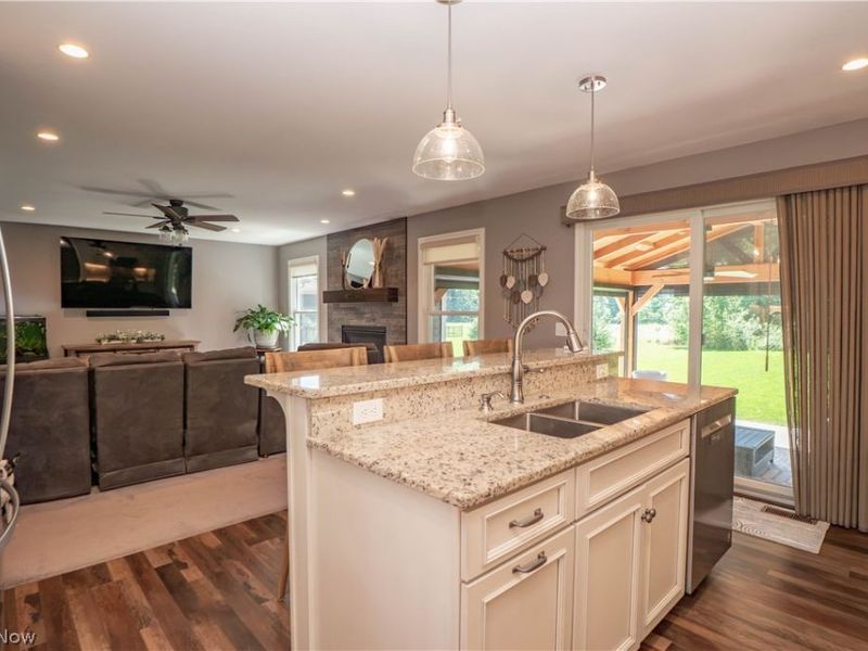 760 Radcliffe Pass, Columbiana, OH 44408 Photo 16